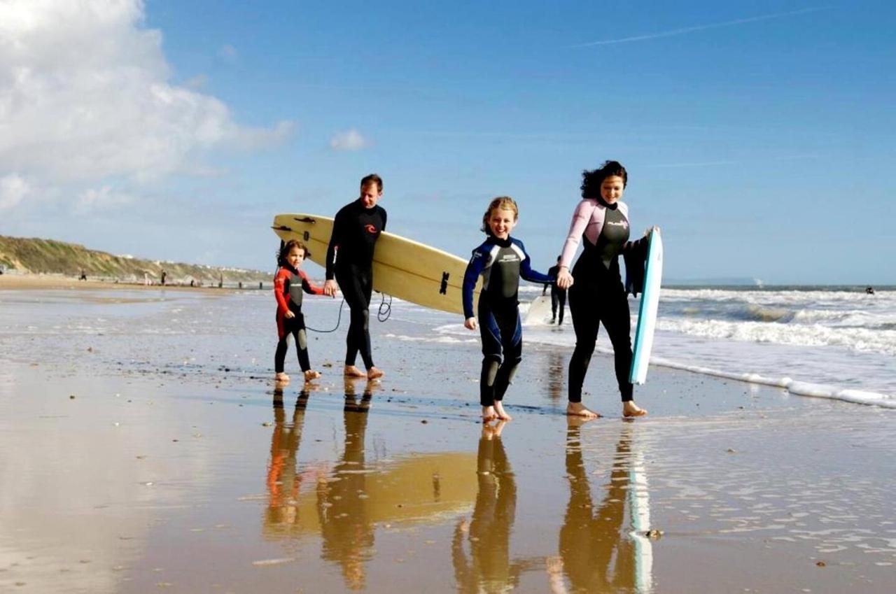 Flat-B, 4 Adults, 20 Mins To Beach, Netflix, Wifi, Sleeps 4 Adults Bournemouth Bagian luar foto